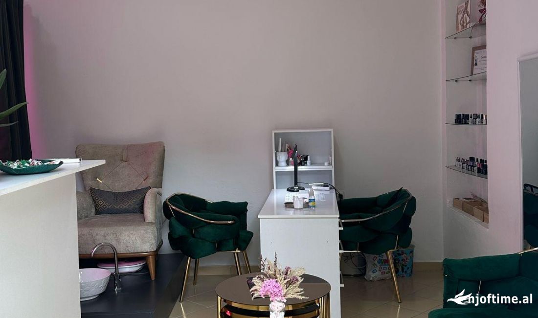 Shiten Biznes per Estetike tek Rruga Bardhyl (ID BSHB86) Tirane