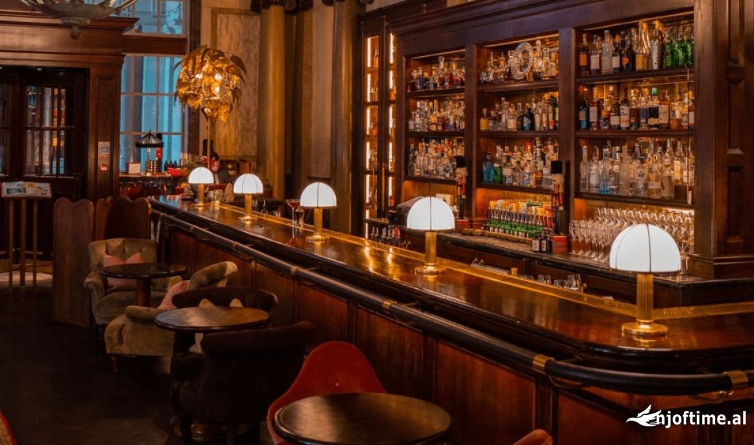 Shitje Biznesi Bar Kafe ne Qender (ID BSHB143) Tirane​