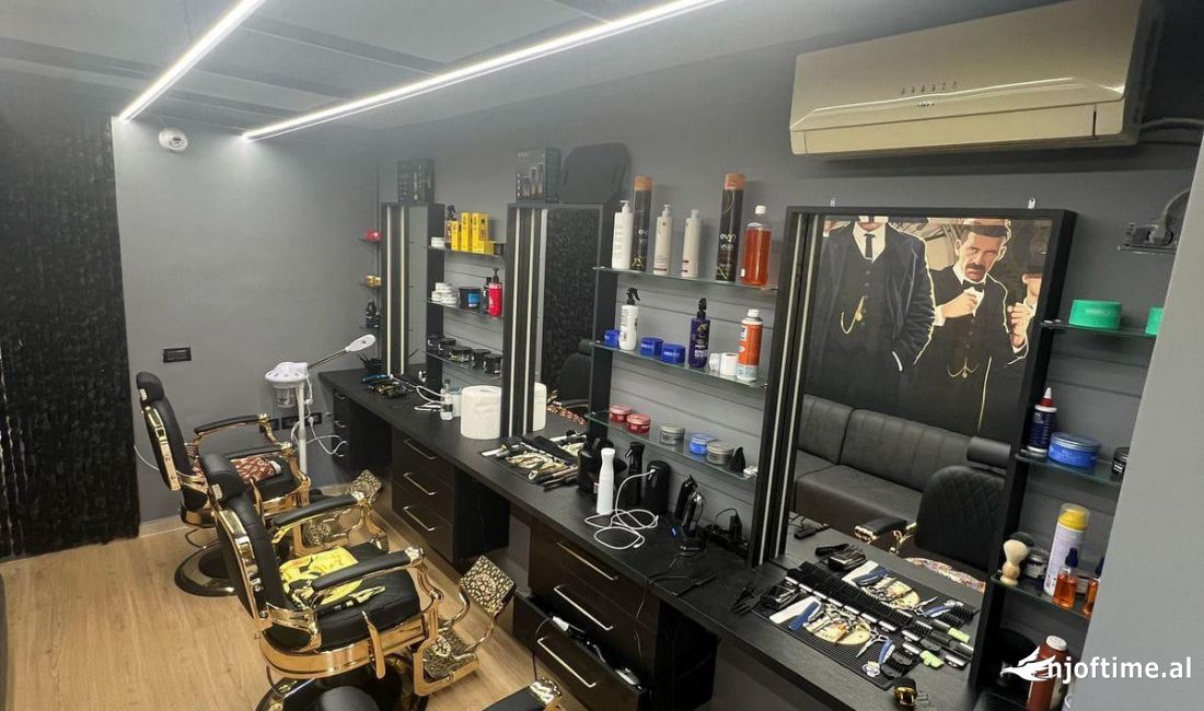 Shitet Biznes Berber Shop prane Xhamise se Tabakeve (ID BSHB150) Tirane