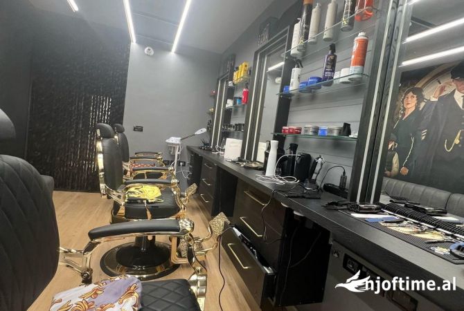 Shitet Biznes Berber Shop prane Xhamise se Tabakeve (ID BSHB150) Tirane