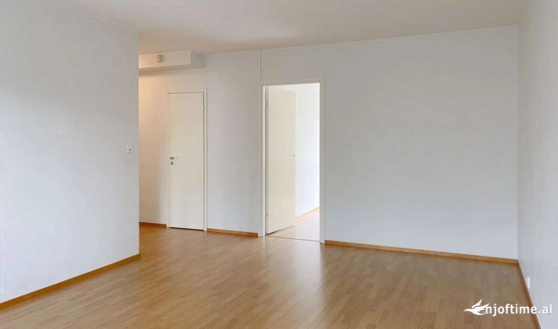 Zyre Me Qera 1+1 tek Ish Fusha E Aviaconit (ID BZ2588) Tirane.