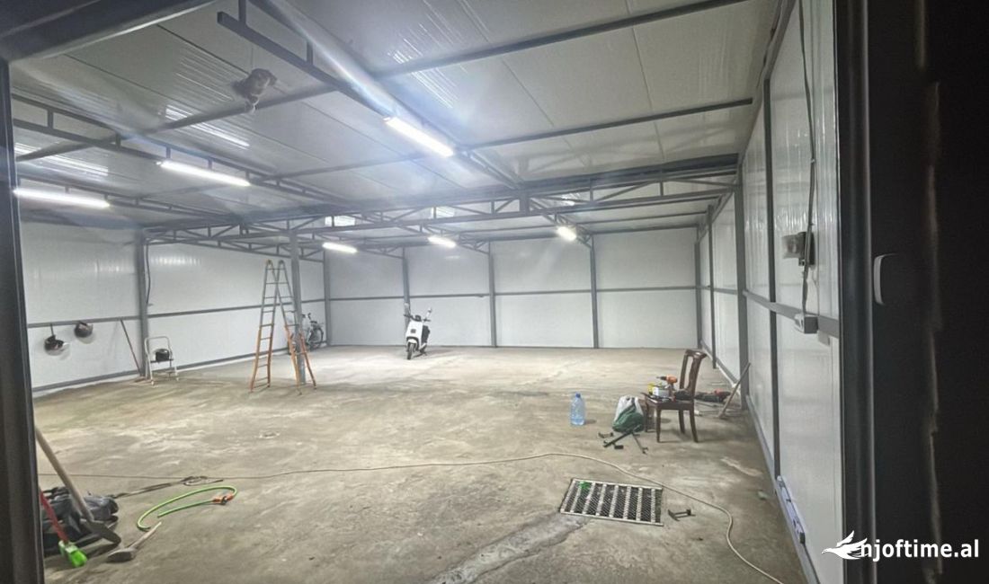 Magazine Me Qera Ne Sauk te Vjeter (ID BM245 ) Tirane.