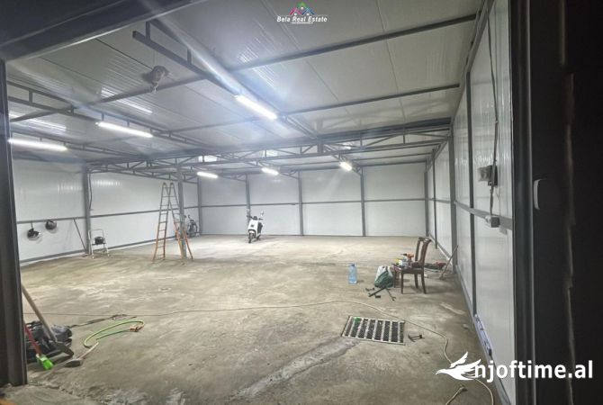 Magazine Me Qera Ne Sauk te Vjeter (ID BM245 ) Tirane.