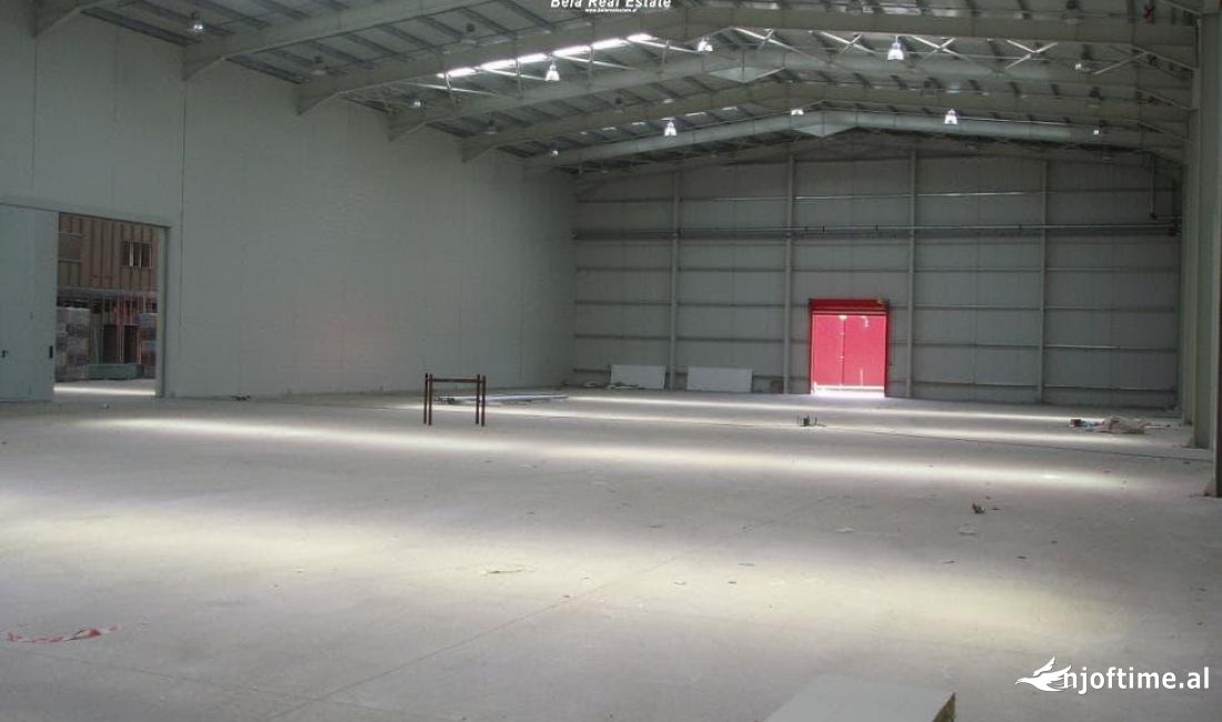 Magazine Me Qera Ne Tufine (ID BM246) Tirane.