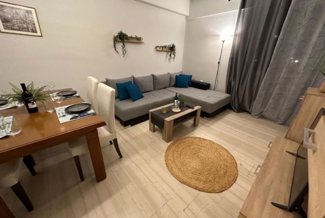 Shtepi me qera Apartament ne Tirane, 2+1, Mobilimi E mobiluar, Pagesa 400  Euro.