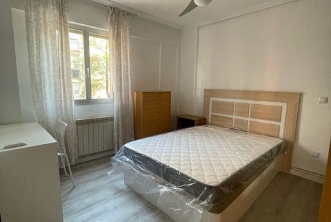 Shtepi me qera Apartament ne Tirane, 2+1, Mobilimi E mobiluar, Pagesa 400  Euro.