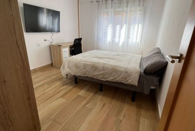 Shtepi me qera Apartament ne Tirane, 2+1, Mobilimi E mobiluar, Pagesa 400  Euro.