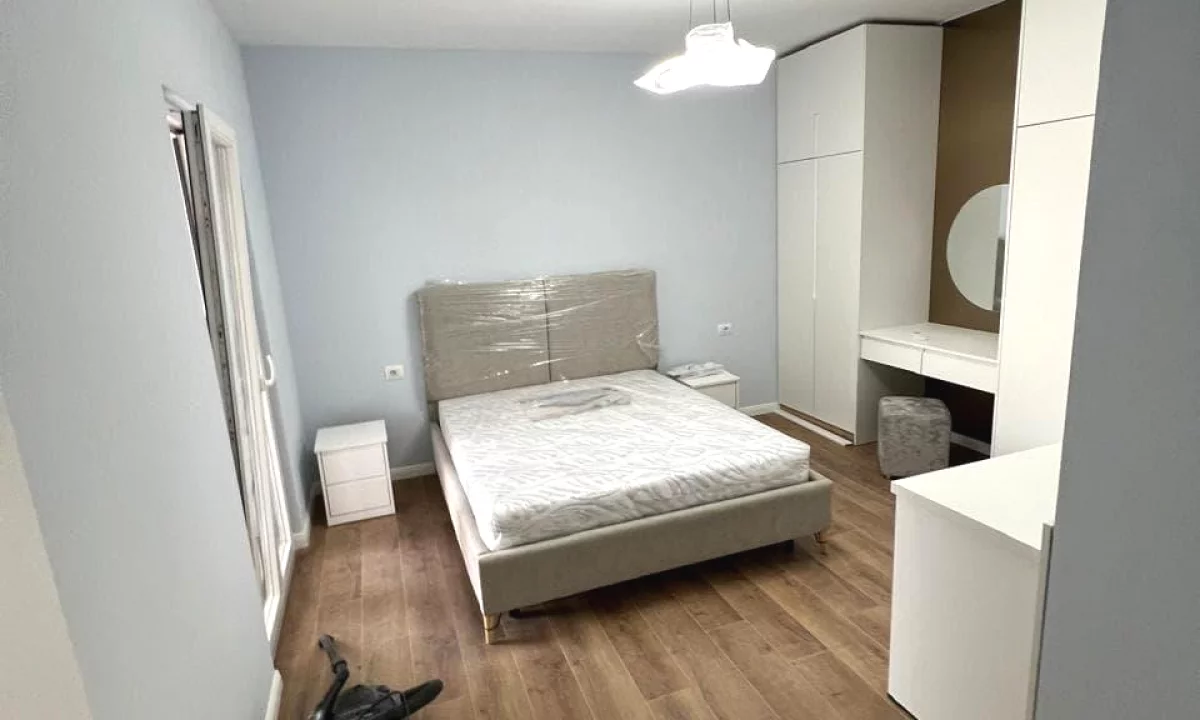 Shtepi me qera Apartament ne Tirane, 1+1, Mobilimi E mobiluar, Pagesa 70,000  Leke.