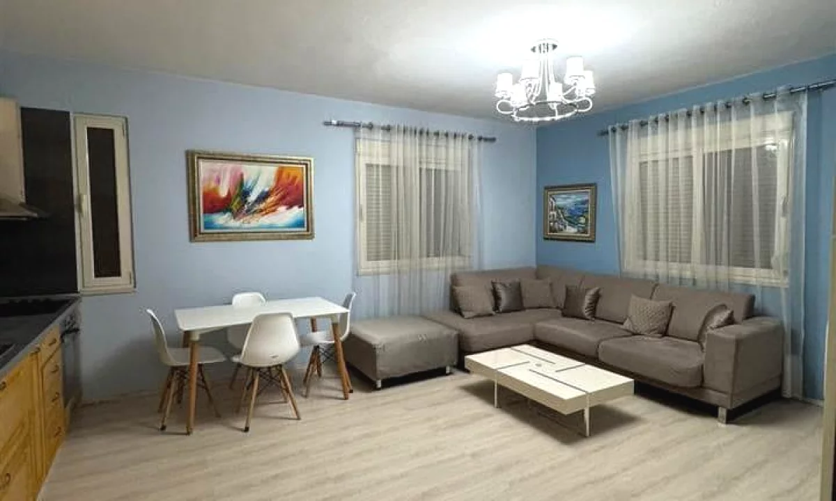 Shtepi me qera Apartament ne Tirane, 2+1, Mobilimi E mobiluar, Pagesa 60,000  Leke.