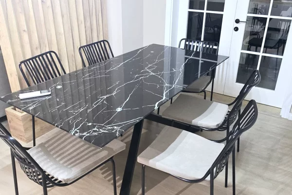 Shtepi me qera Apartament ne Tirane, 3+1, Mobilimi E mobiluar, Pagesa 85,000  Leke.