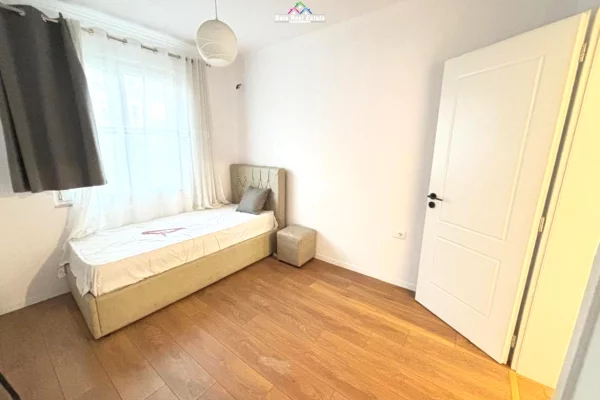 Shtepi me qera Apartament ne Tirane, 2+1, Mobilimi E mobiluar, Pagesa 600  Euro.