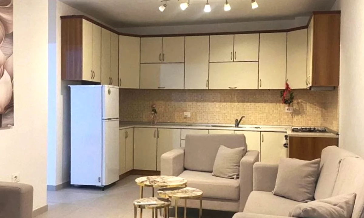 Zyre Me Qera 2+1 tek Myslym Shyri (ID BZ2527) Tirane