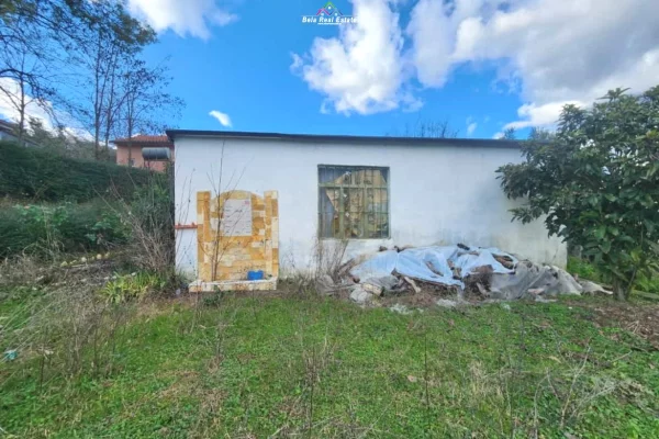 Casa privata/Indipendente in vendita a Elbasan 2+1, Vuoto