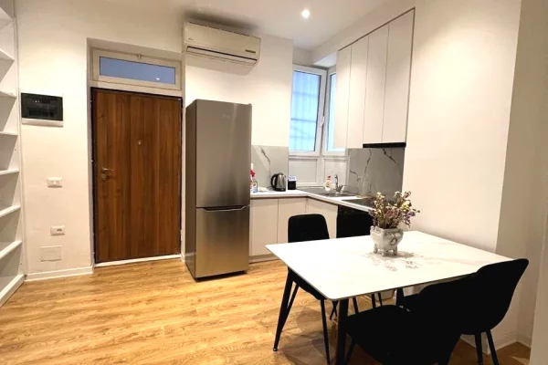 Shtepi me qera Garsoniere ne Tirane - 650 Euro