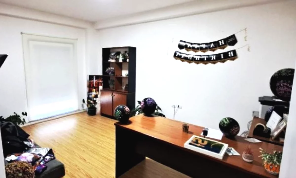 Zyre Me Qera 1+1 Tek Stacioni i Trenit (ID BZ2797) Tirane