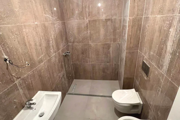 Zyre Me Qera 2+1+2 Tek Pazari i Ri (ID BZ2745) Tirane​