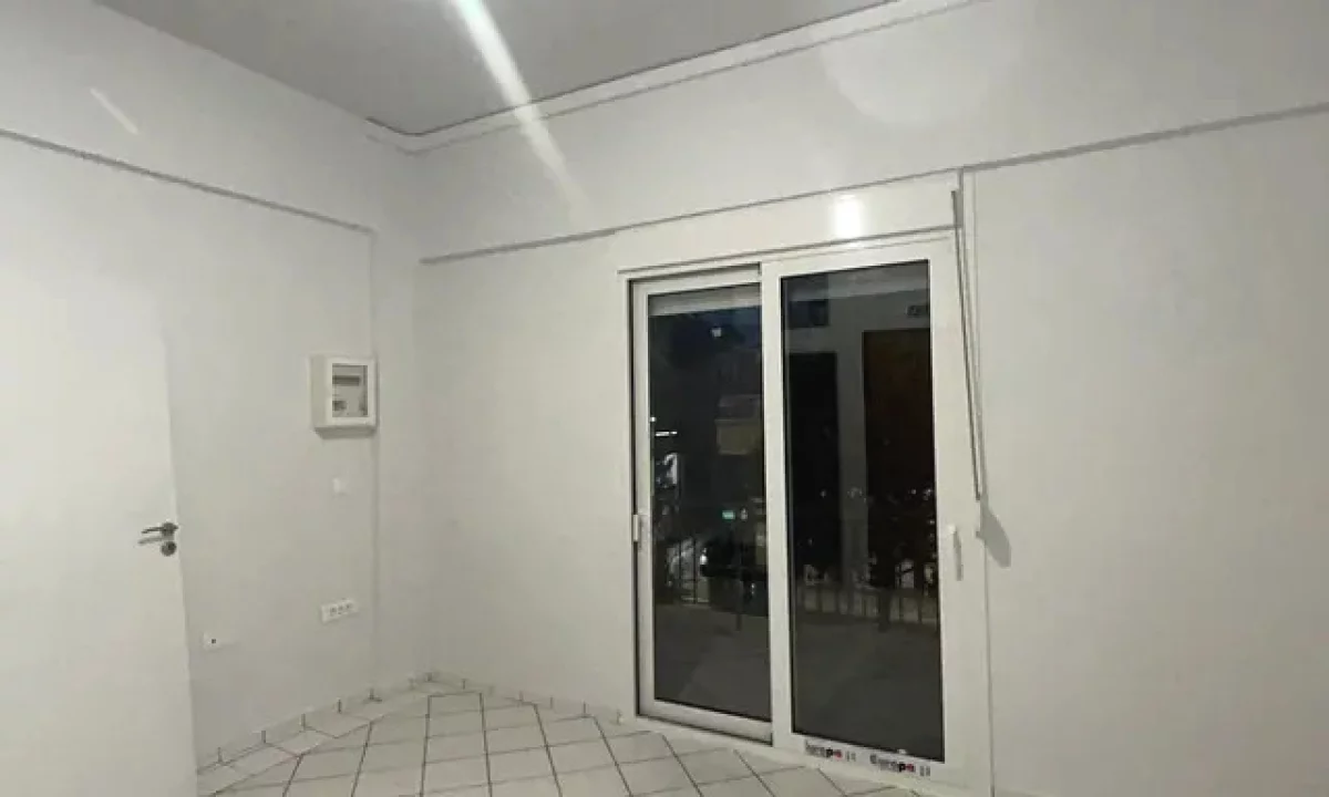 Zyre Me Qera 2+1 Ne 5 Maj (ID BZ2792) Tirane