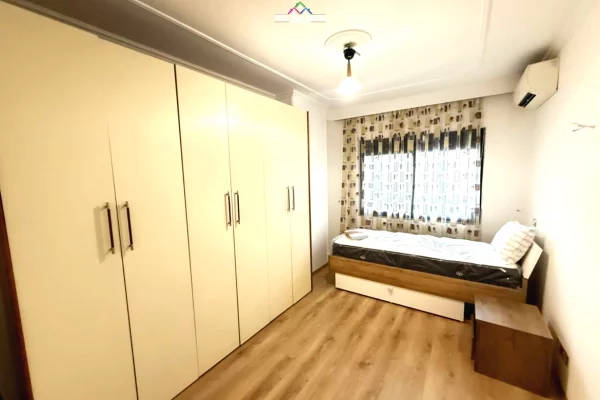 Shtepi me qera Apartament ne Tirane, 2+1, Mobilimi E mobiluar, Pagesa 1,150  Euro.