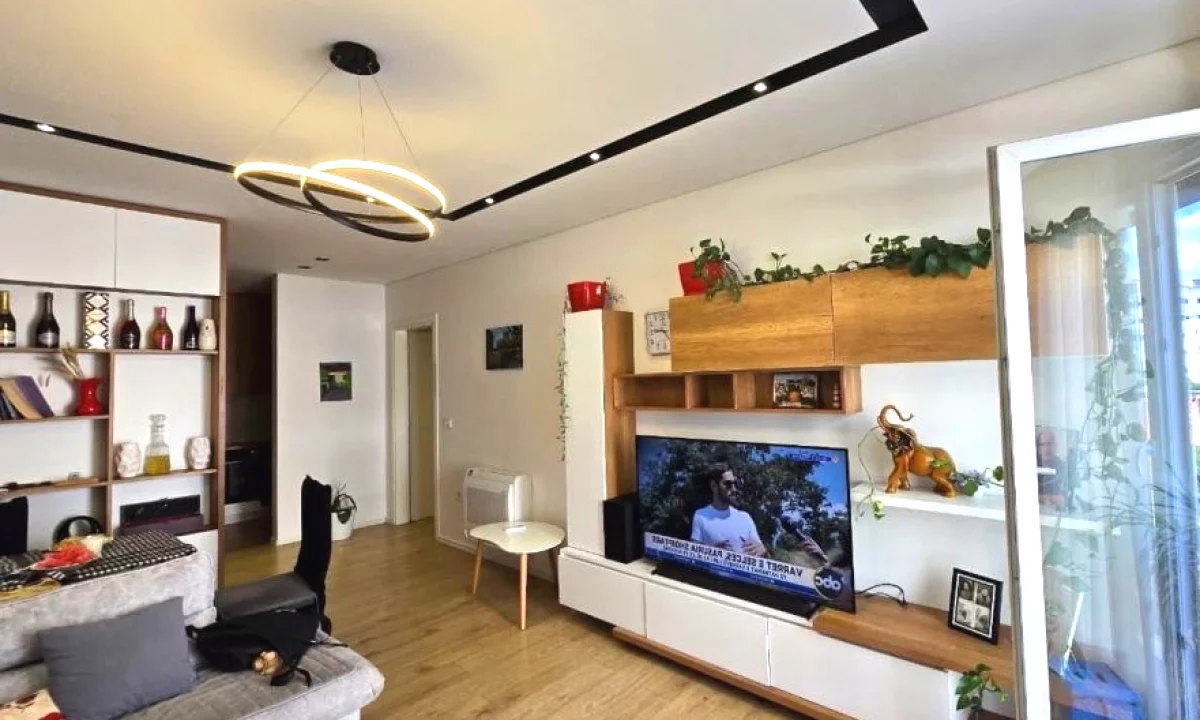 Appartamento in vendita a Tirana 2+1, Arredato