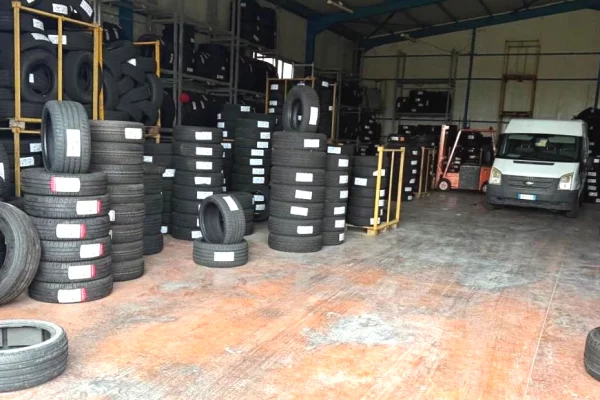 Ambient biznesi me qera 4+1 ne Tirane - 1,500 Euro