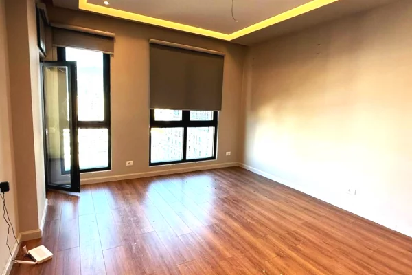 Ambient biznesi me qera 3+1 ne Tirane - 500 Euro