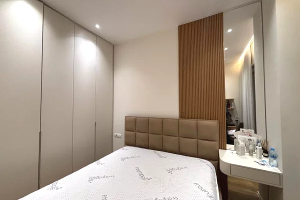 Shtepi me qera Apartament ne Tirane, 1+1, Mobilimi E mobiluar, Pagesa 55,000  Leke.