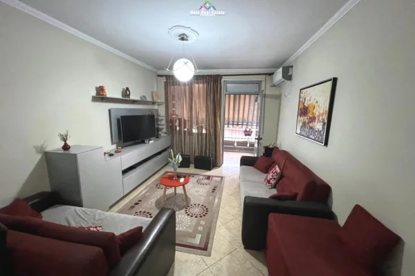 Shtepi me qera Apartament ne Tirane, 1+1, Mobilimi E mobiluar, Pagesa 410  Euro.