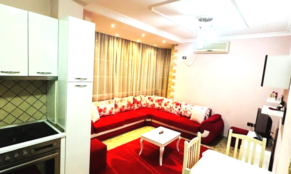 Appartamento in affitto a Tirana 2+1, Arredato