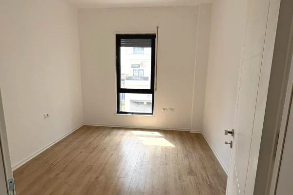 Zyre me qera 2+1 ne Porcelan (ID BZ2689) Tirane