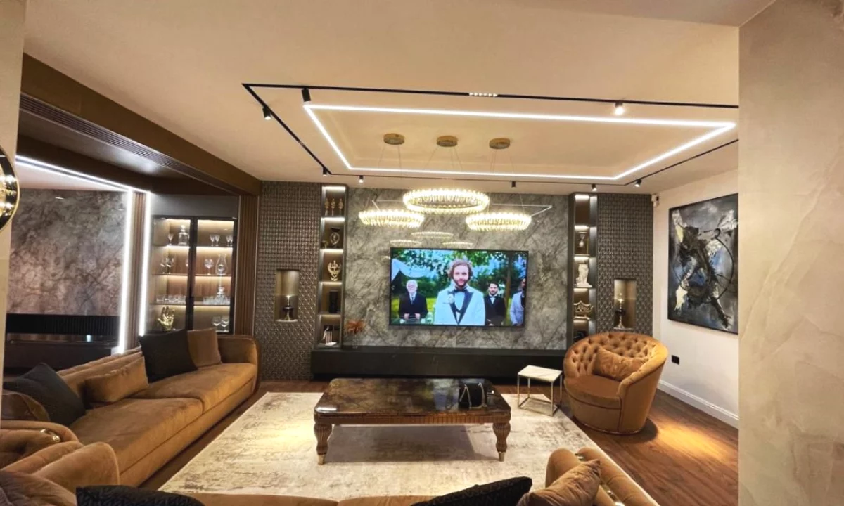 Appartamento in affitto a Tirana 3+1, Arredato