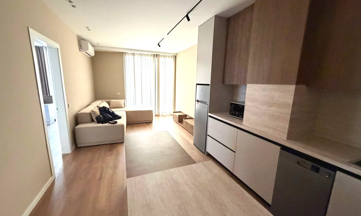 Appartamento in affitto a Tirana 2+1, Arredato