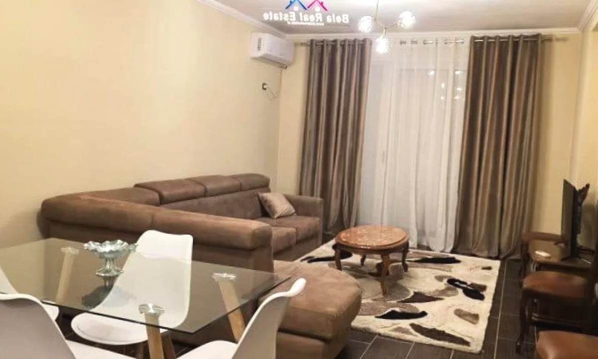 Appartamento in affitto a Tirana 2+1, Arredato