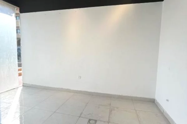 Ambient biznesi me qera 1+1 ne Tirane - 70,000 Leke