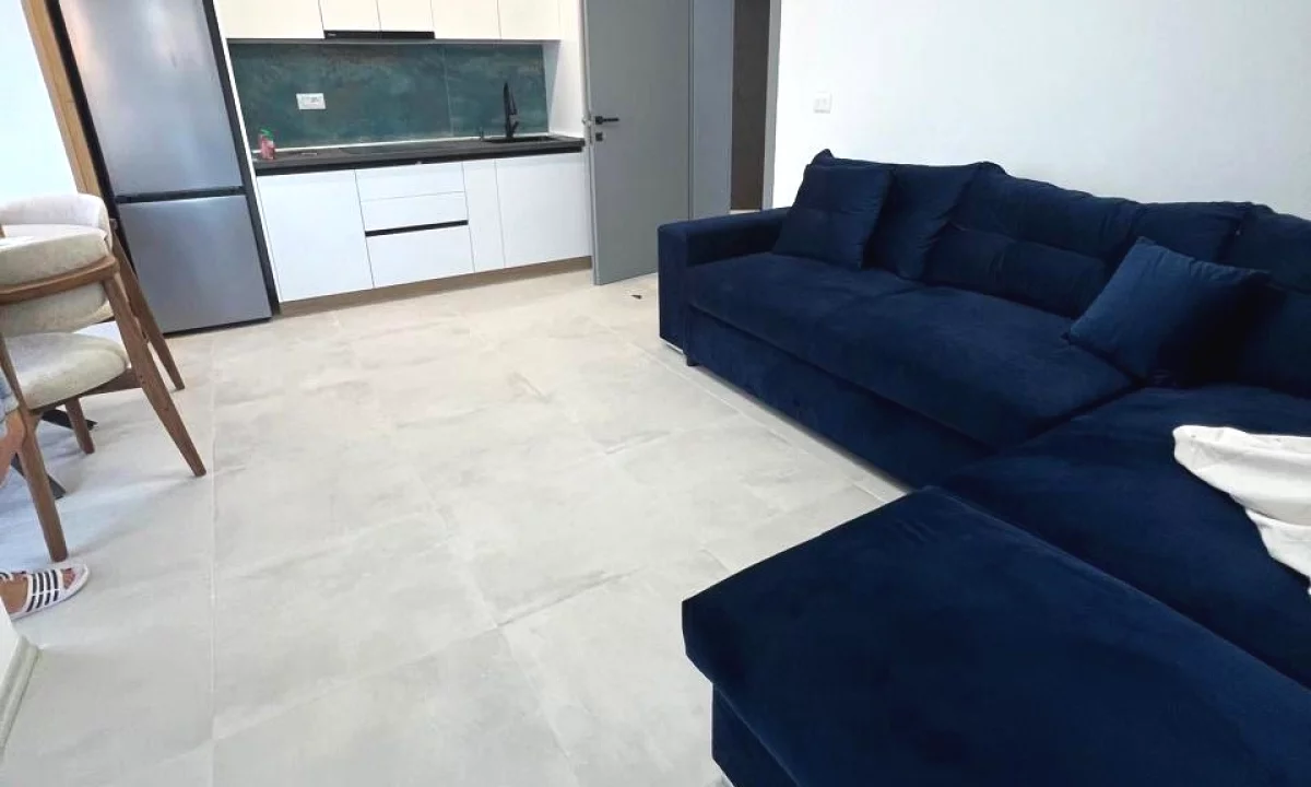 Appartamento in affitto a Tirana 2+1, Arredato