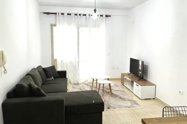 Casa in affitto 2+1 a Tirana - 70,000 Leke