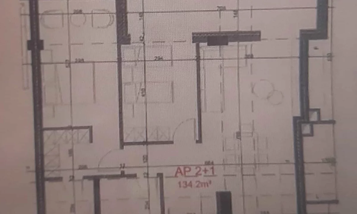 Shtepi ne shitje Apartament ne Vlore, 2+1, Mobilimi Bosh, pa mobiluar, Pagesa 362,340  Euro.