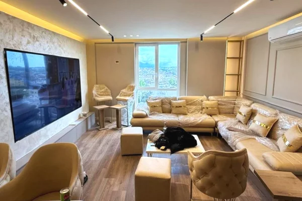 Casa in affitto 2+1 a Tirana - 1,200 Euro