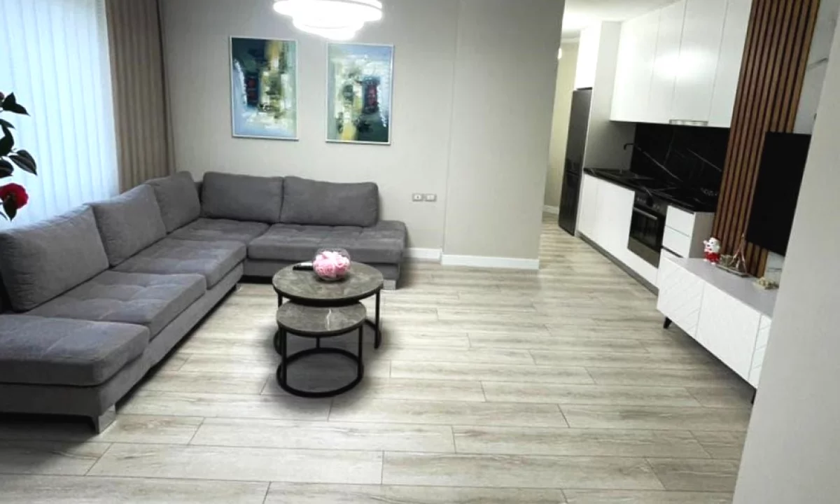 Appartamento in affitto a Tirana 1+1, Arredato