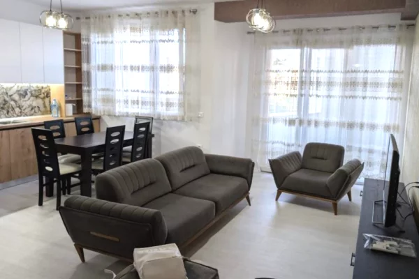 Casa in affitto 2+1 a Tirana - 70,000 Leke