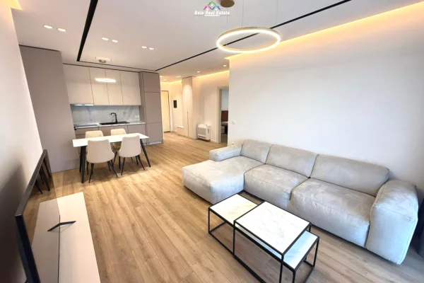 Appartamento in affitto a Tirana 2+1, Arredato