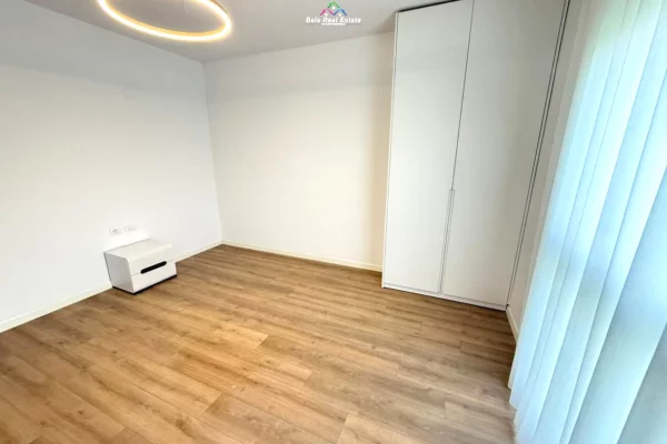 Appartamento in affitto a Tirana 2+1, Arredato