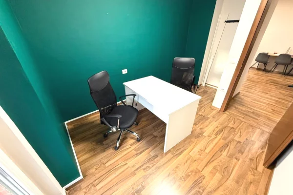 Zyre me qera tek 21 Dhjetori (ID BZ2806) Tirane