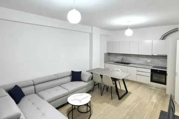 Casa in affitto 2+1 a Tirana - 630 Euro