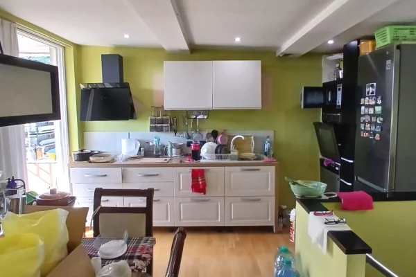 Shtepi ne shitje Apartament ne Tirane, 3+1, Mobilimi E mobiluar, Pagesa 280,000  Euro.