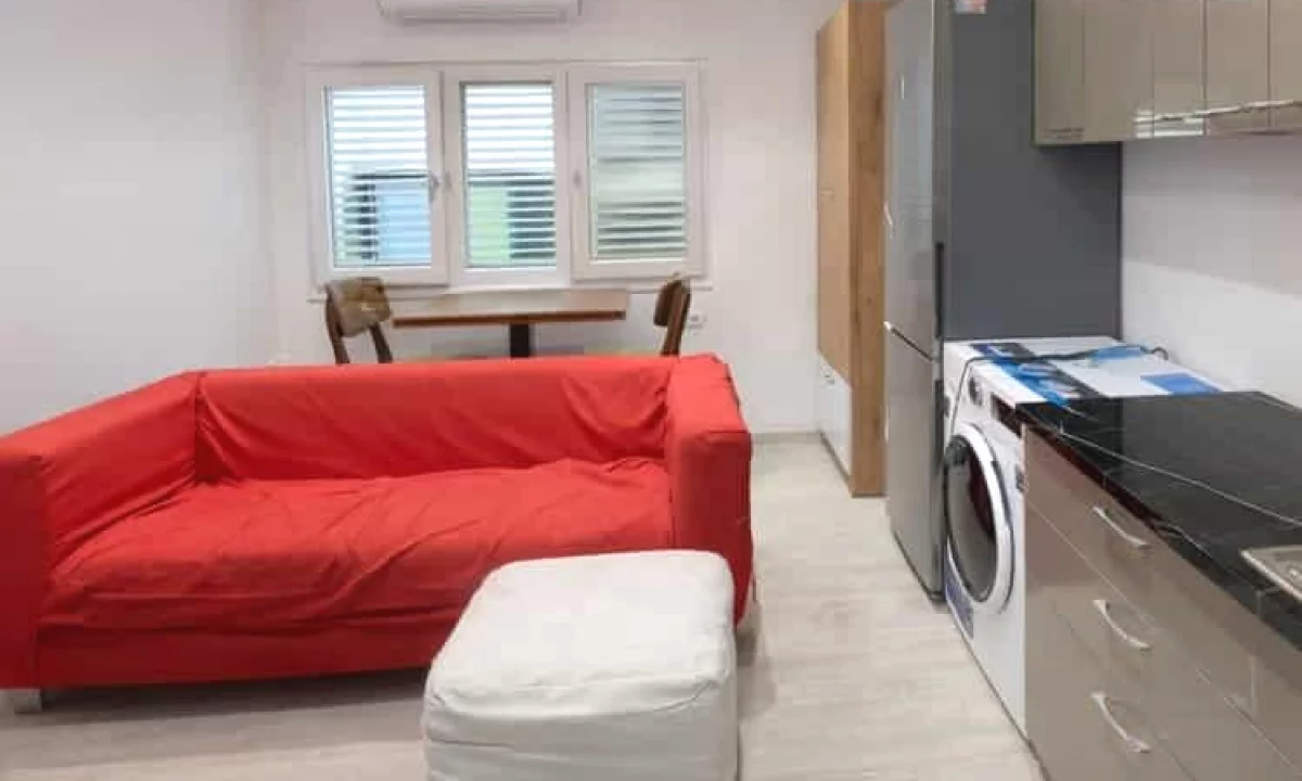 Appartamento in affitto a Tirana 2+1, Arredato