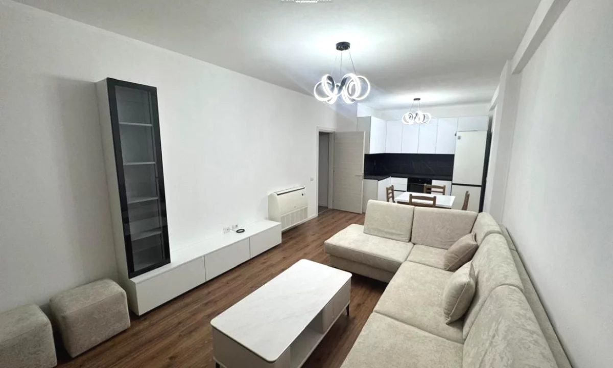 Appartamento in affitto a Tirana 1+1, Arredato