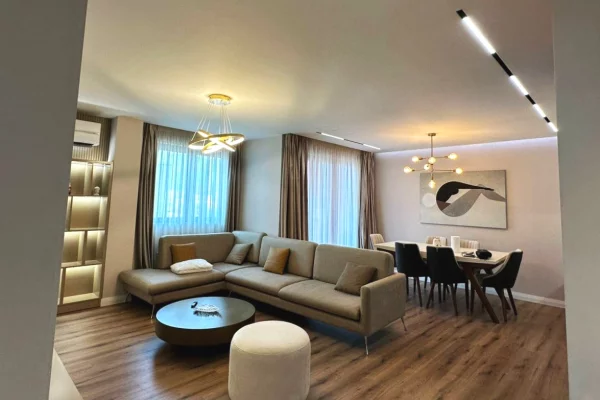 Casa in affitto 3+1 a Tirana - 1,050 Euro