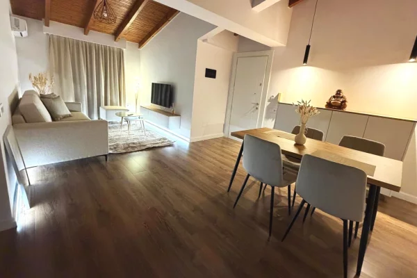 Casa in affitto 1+1 a Tirana - 880 Euro