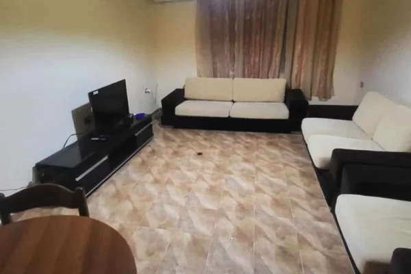 Casa in affitto 2+1 a Tirana - 45,000 Leke