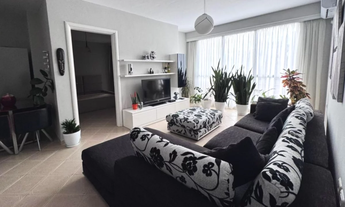 Appartamento in affitto a Tirana 1+1, Arredato